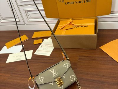 LV series-m23081 (factory direct shooting)