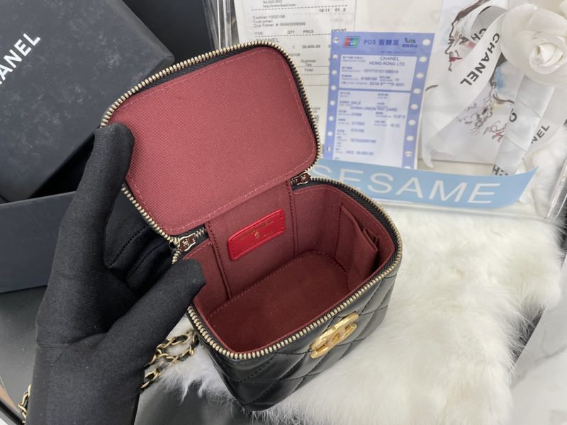 Small box with double gold beads-37
