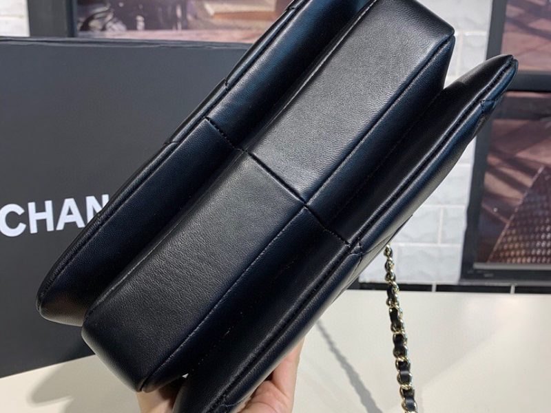 Top original single Chanel bag ️-17