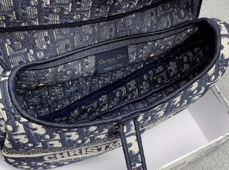 Old print saddle bag-3351