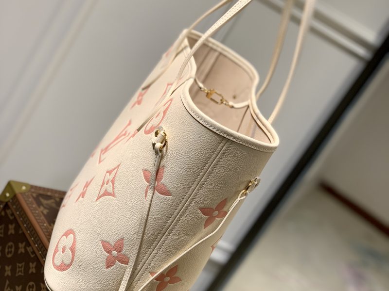 LV series-m21579(factory direct shooting)
