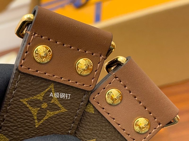 LV series-m57835 (factory direct shooting)