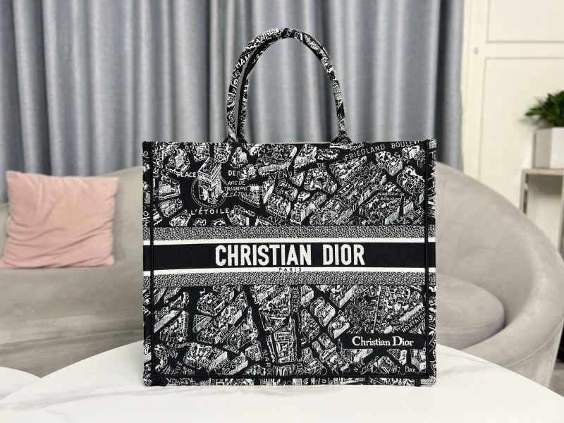 Patterned embroidered handbag-8801
