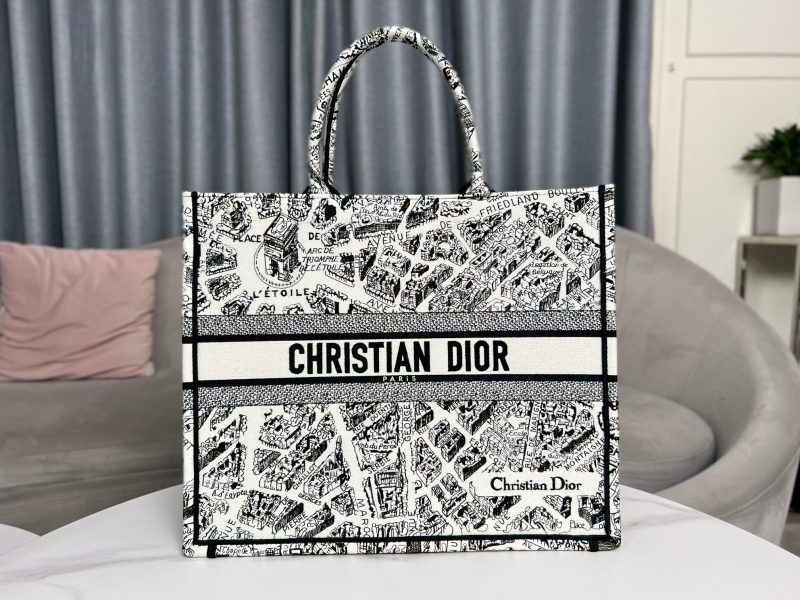 Patterned embroidered handbag-8001