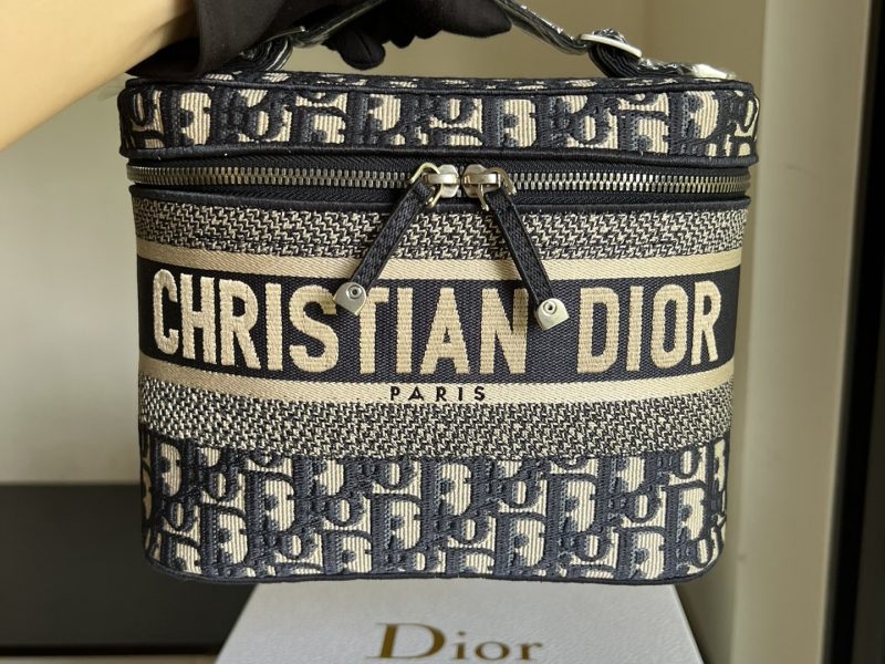 Dior Makeup Bag -m0567
