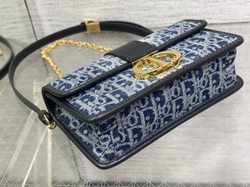 Montaigne trumpet-3349